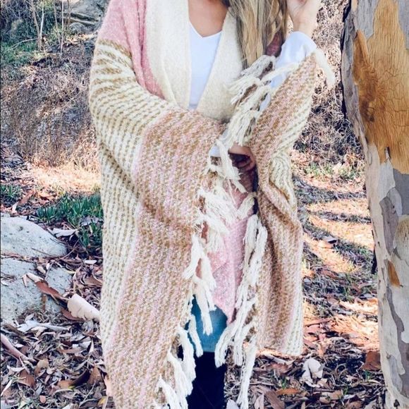 🎈Poncho Style Cardigan OS - Picture 4 of 16